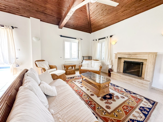 4-bedroom bungalow in Lapta Kyrenia with private swimming pool, garden, outdoor seating area, and detached single-level home with ready title deed in North Cyprus