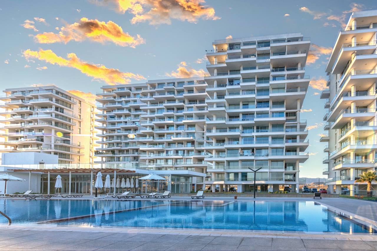 R-BOA-002 (10) Fully furnished 2-bedroom apartment with balconies near the sea in Bogaz Iskele North Cyprus