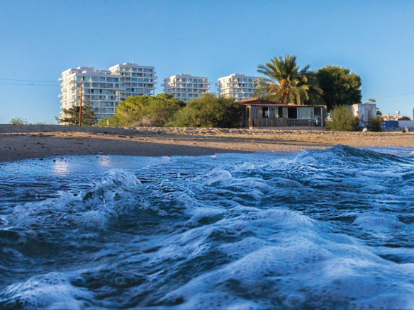 Fully furnished 2-bedroom apartment with balconies near the sea in Bogaz Iskele North Cyprus