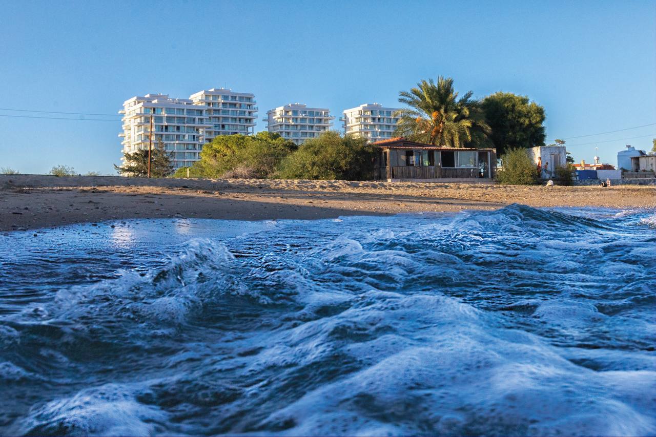 R-BOA-002 (11) Fully furnished 2-bedroom apartment with balconies near the sea in Bogaz Iskele North Cyprus