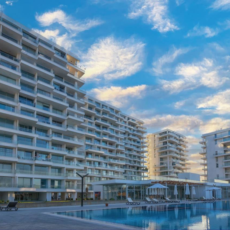 Fully furnished 2-bedroom apartment with balconies near the sea in Bogaz Iskele North Cyprus