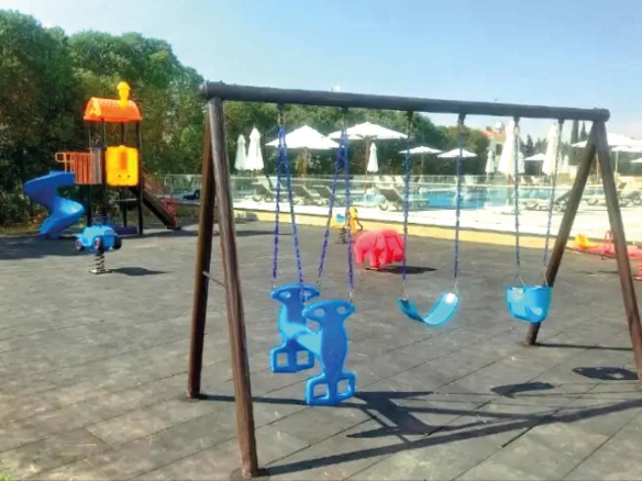 Fully furnished 2-bedroom apartment with balconies near the sea in Bogaz Iskele North Cyprus