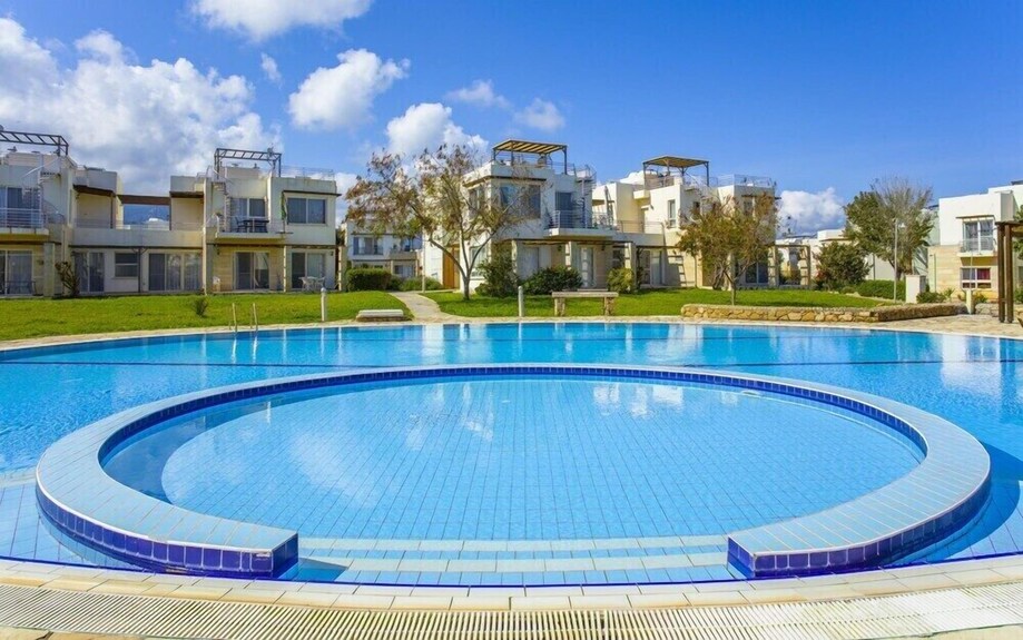 Fully furnished 2-bedroom townhouse apartment with rooftop terrace in Turtle Bay Esentepe North Cyprus
