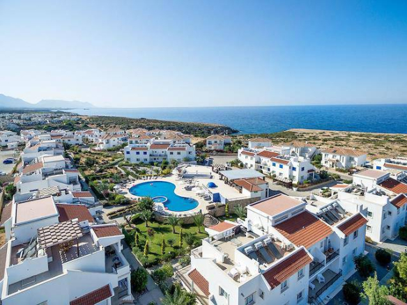 Fully furnished 2-bedroom townhouse apartment with rooftop terrace in Turtle Bay Esentepe North Cyprus
