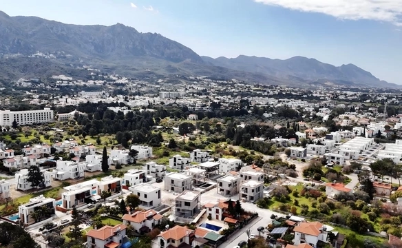 4 bedroom detached villa with private swimming pool near beach and Girne American University in Karaoğlanoğlu, Kyrenia, North Cyprus