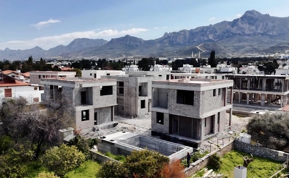 4 bedroom detached villa with private swimming pool near beach and Girne American University in Karaoğlanoğlu, Kyrenia, North Cyprus