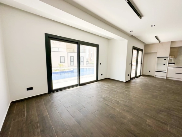 3+1 ground floor apartment in Ötüken near Long Beach Iskele