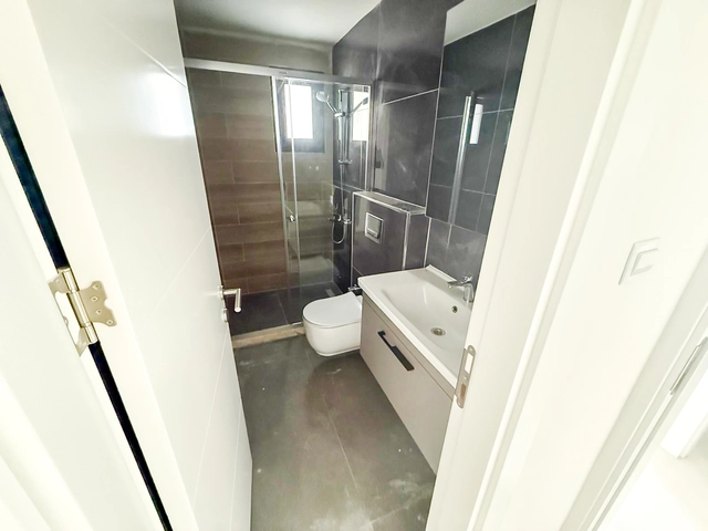 Kyrenia city center apartment (1) Two-bedroom apartment for sale in Kyrenia city centre