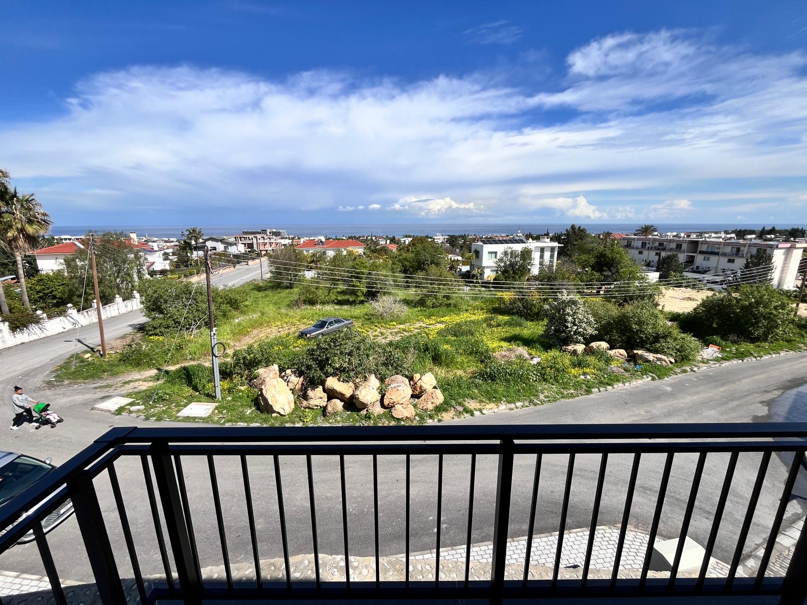 Vista Life (1) Three-bedroom apartment with private roof terrace in Çatalköy, Kyrenia
