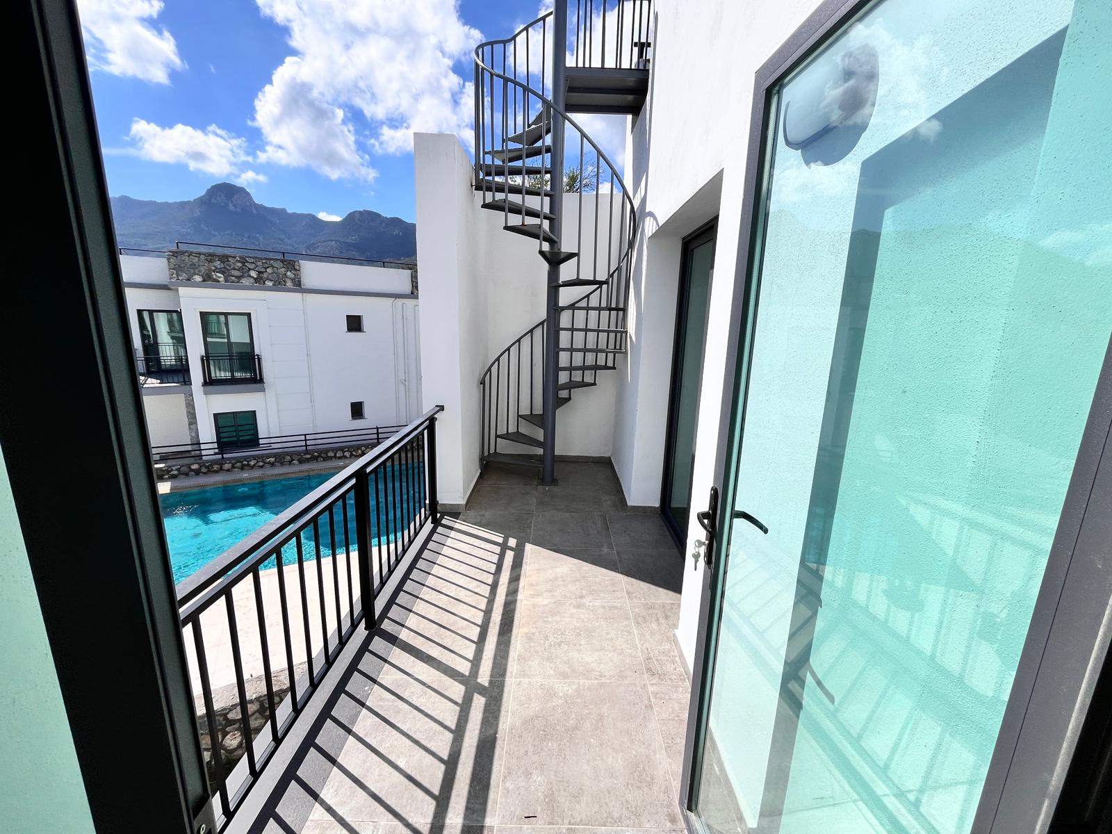 Vista Life (2) Three-bedroom apartment with private roof terrace in Çatalköy, Kyrenia
