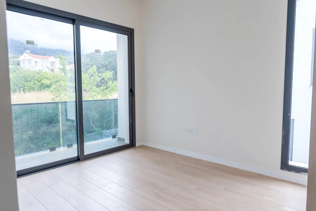 e2-1 (1).jpg1 Three-bedroom semi-detached duplex villa with communal pool in Alsancak Yeşiltepe, Kyrenia, North Cyprus.