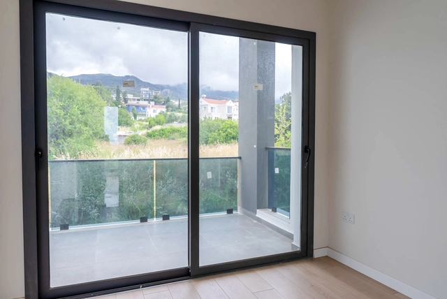 e2-1 (13).jpg13 Three-bedroom semi-detached duplex villa with communal pool in Alsancak Yeşiltepe, Kyrenia, North Cyprus.