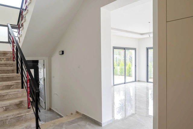 e2-1 (7).jpg7 Three-bedroom semi-detached duplex villa with communal pool in Alsancak Yeşiltepe, Kyrenia, North Cyprus.